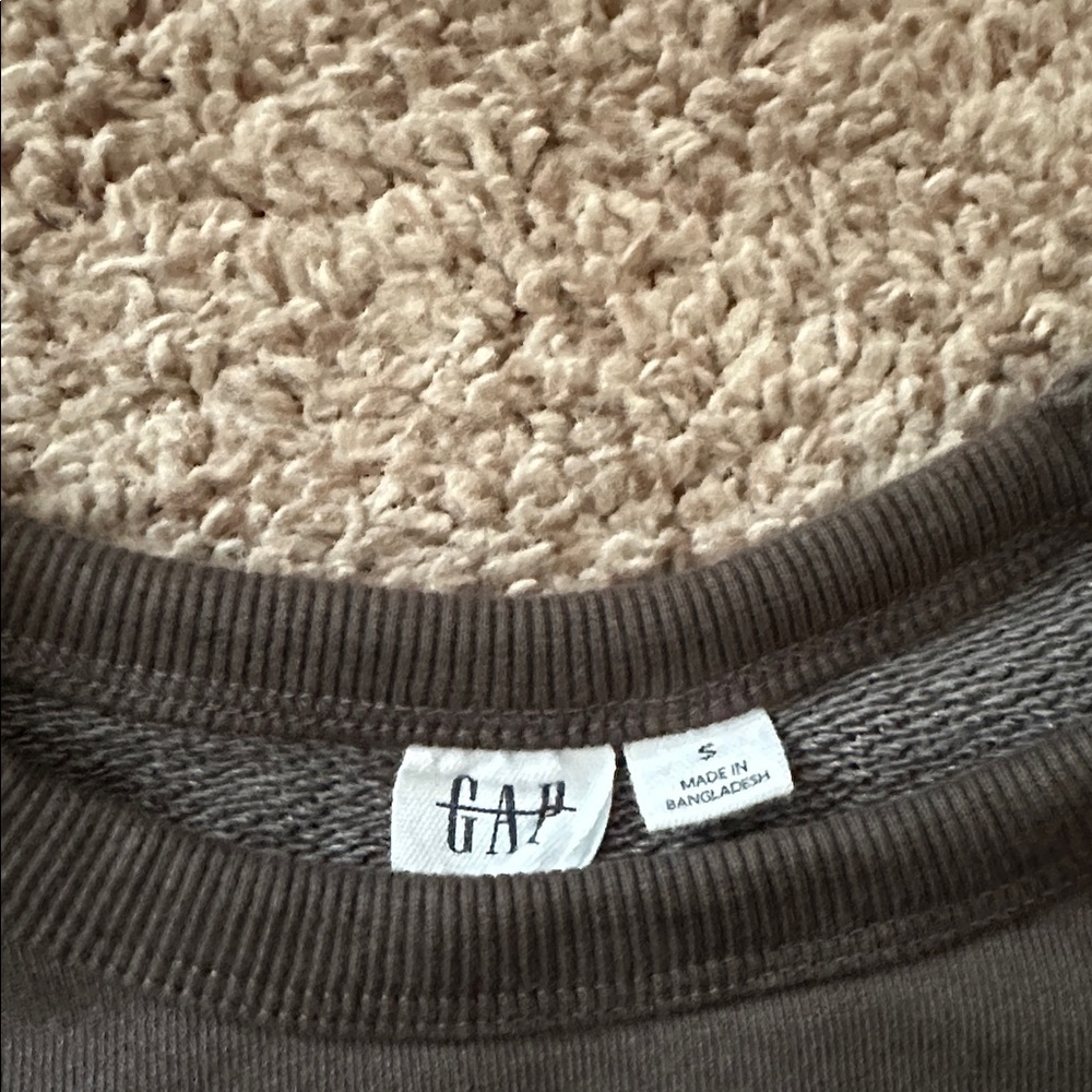 GAP Sweatshirt size small - Picture 3 of 6